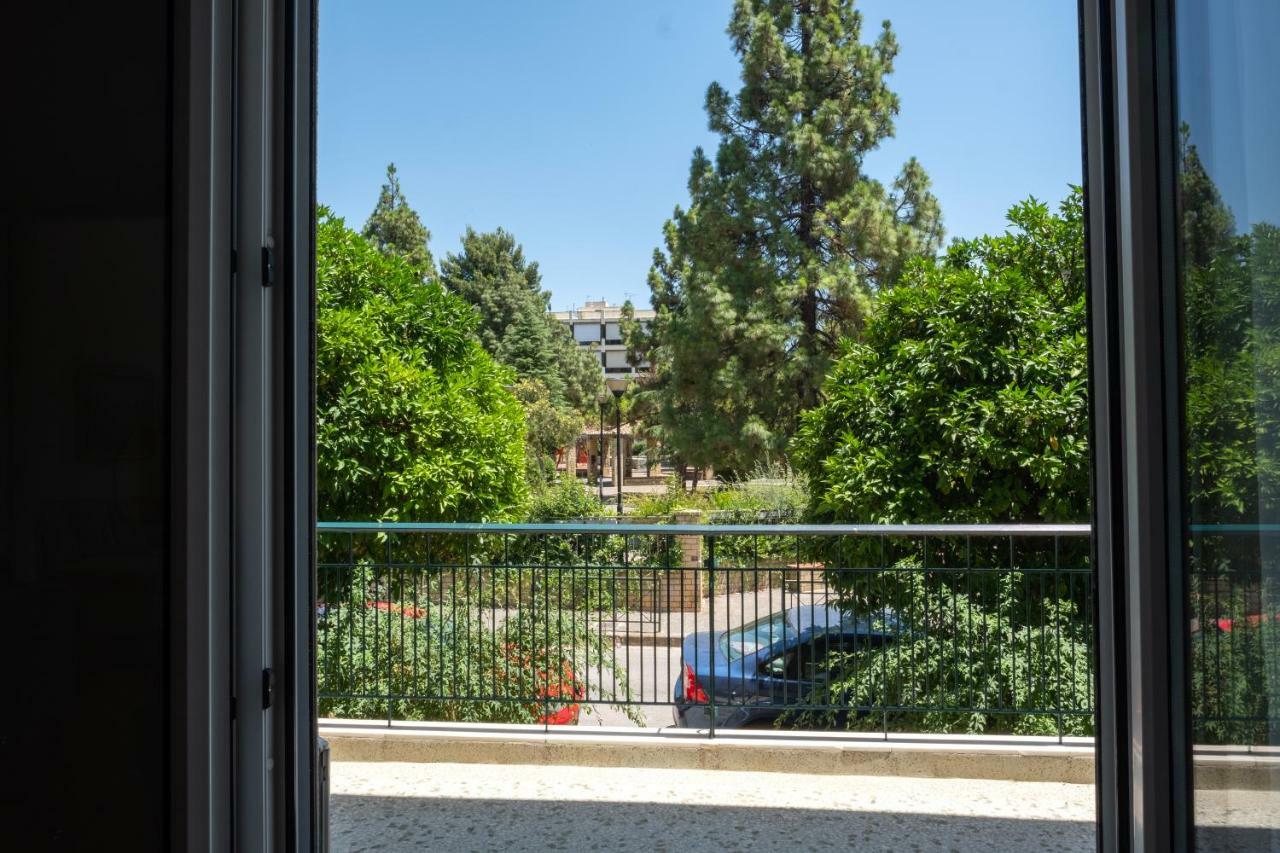 Chalandri Home Away Athena Bagian luar foto